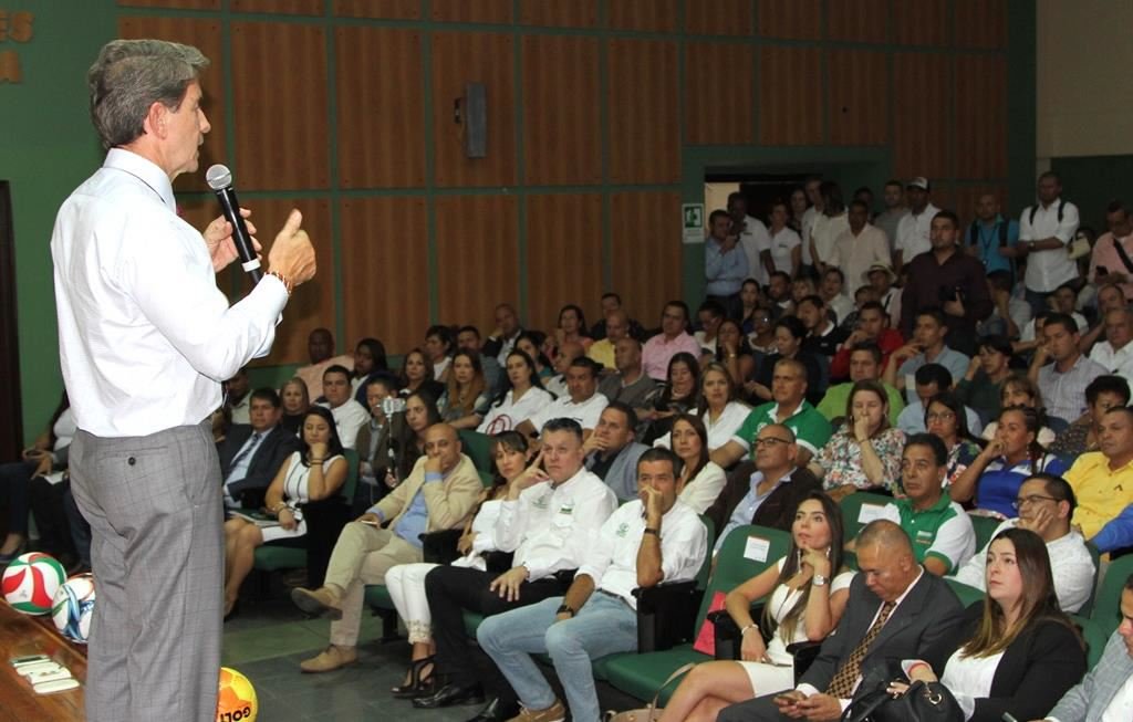 Gobernador y municipios Indeportes Antioquia