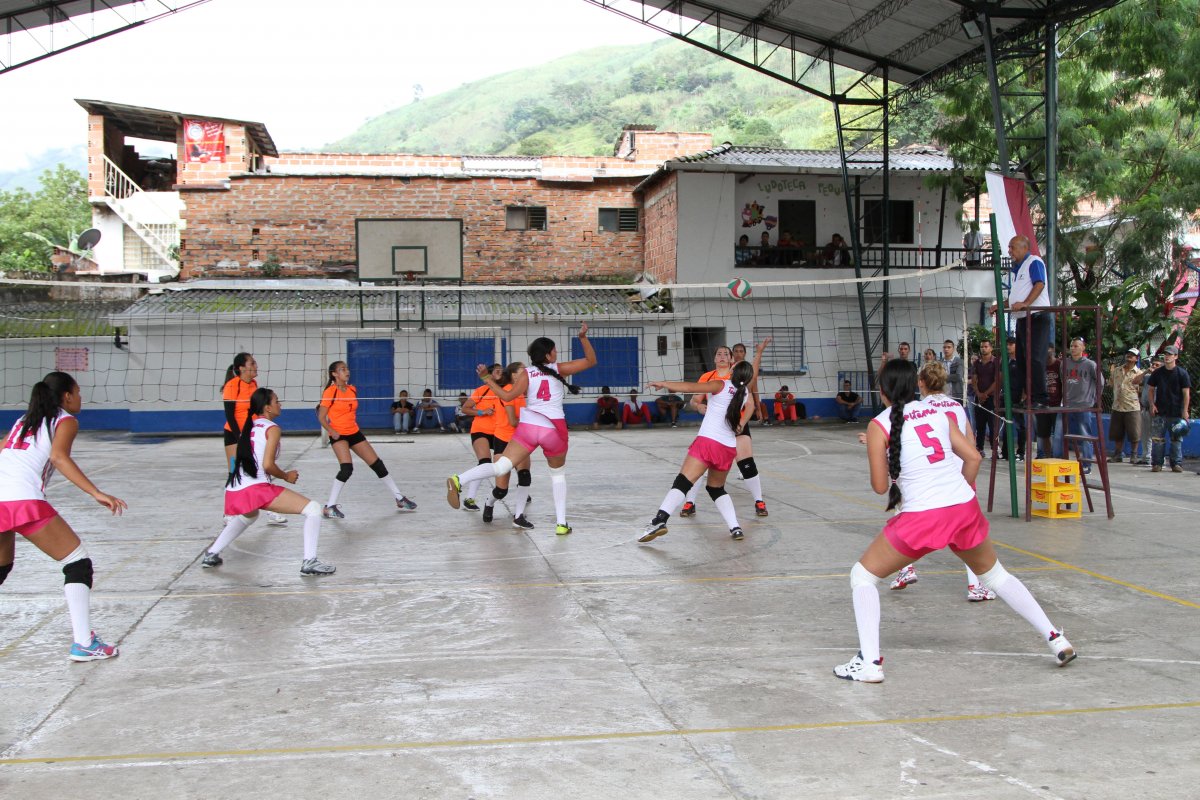 JJDD Cisneros 2017 Juegos Departamentales Indeportes Antioquia Voleibol Femenino