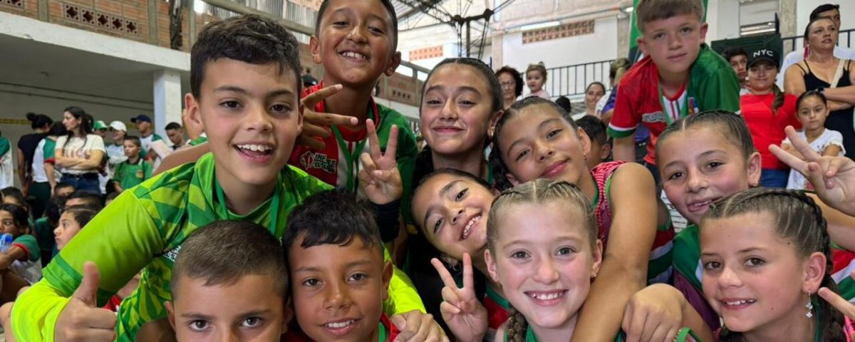 Con miles de sonrisas, comenzó el Festival Deportivo Escolar de Oriente 2024 en Cocorná