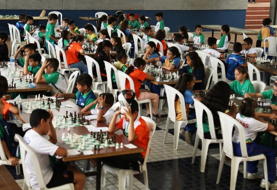Medellín vive la magia del Festival Deportivo Escolar: donde el talento y los sueños se encuentran