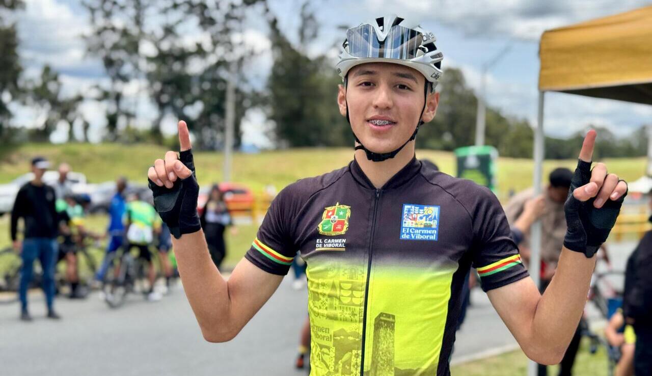 Del fútbol al ciclismo: la transformación de Andrés Felipe Walteros Vega, el campeón carmelitano en los Juegos Intercolegiados