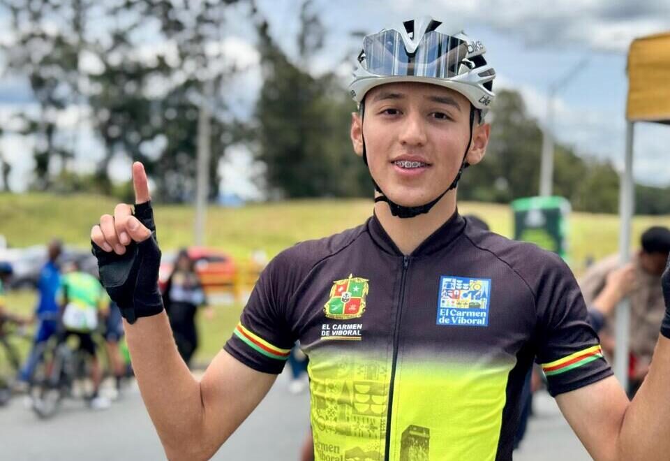 Del fútbol al ciclismo: la transformación de Andrés Felipe Walteros Vega, el campeón carmelitano en los Juegos Intercolegiados