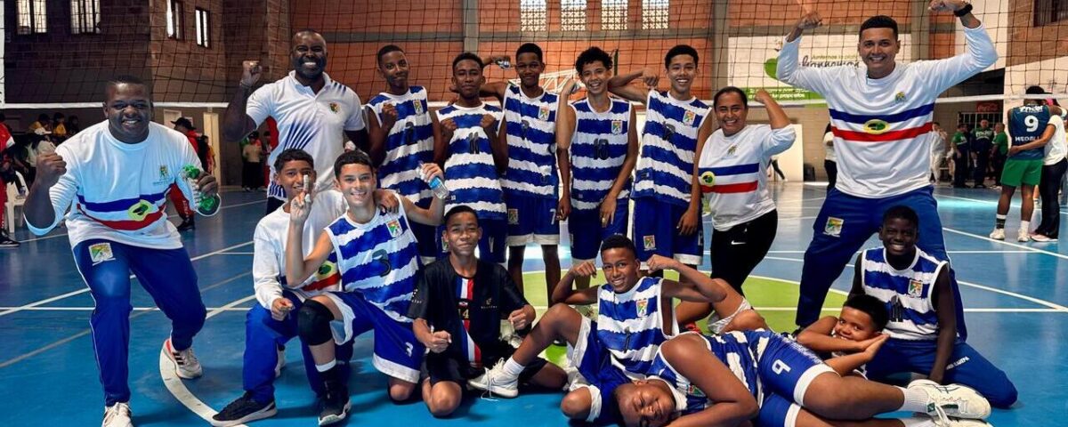 En el voleibol prejuvenil masculino, Carepa remató alto y celebró en La Ceja el tiquete para el regional del Eje Cafetero de los Juegos Intercolegiados