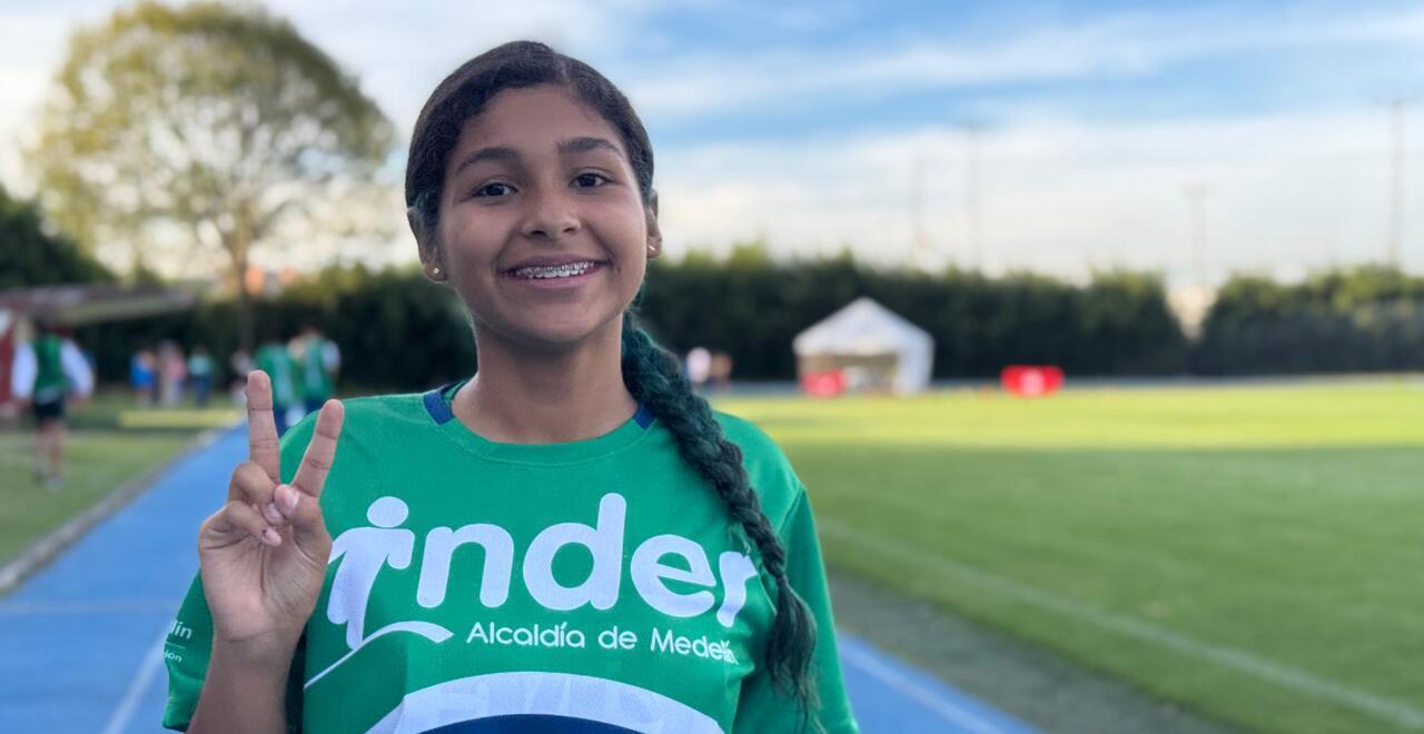 Evelin Sánchez, paratleta de Medellín, quien corrió con alegría en los Juegos Deportivos Intercolegiados de Antioquia 2025