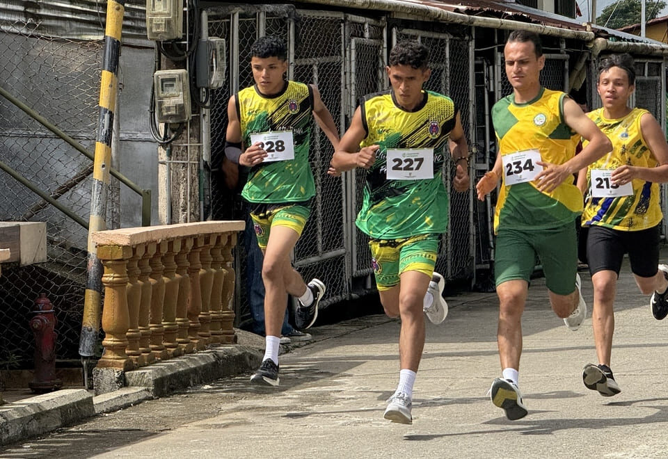 Con doble oro en atletismo, El Bagre inauguró el medallero de los Juegos Deportivos Campesinos de la Leche y la Ganadería en Valdivia