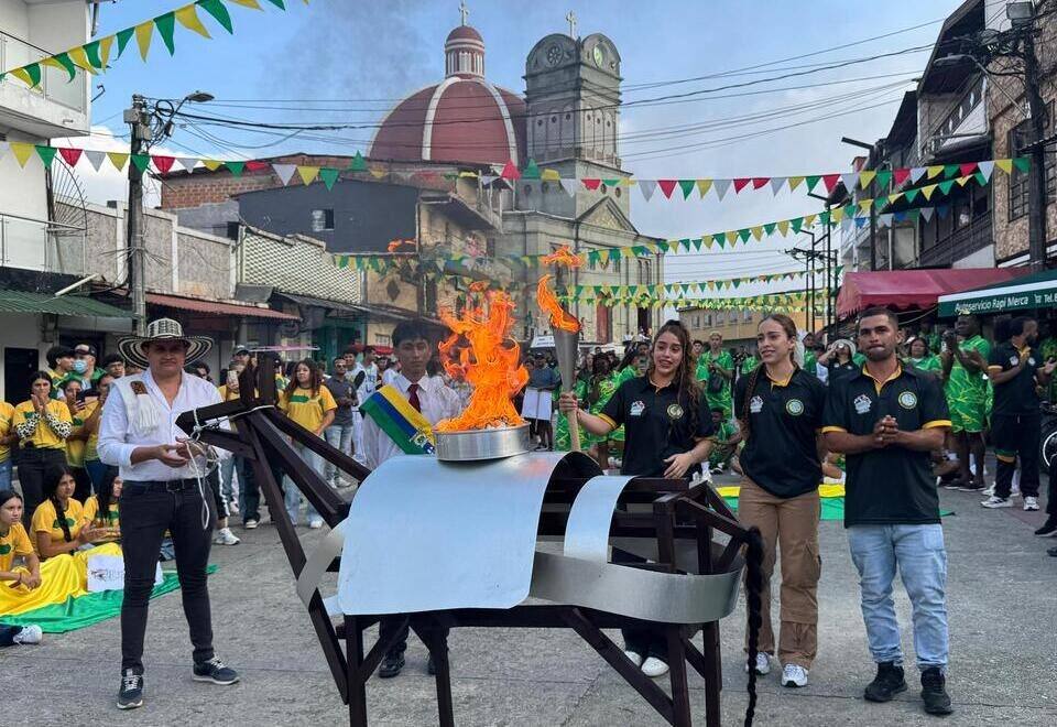 “A lomo de mula”, Valdivia encendió la llama del deporte con los Juegos Campesinos de la Leche y la Ganadería 2025