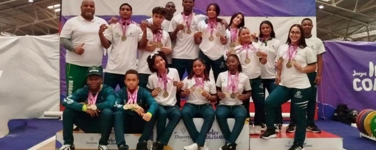 Con 43 doradas, Antioquia arrasó en el levantamiento de pesas de la final nacional de los Juegos Intercolegiados 2025 en Palmira
