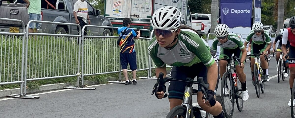 Antioquia conquistó medallas en ciclismo de ruta y avanzó a tres finales en deportes de conjunto en los Juegos Intercolegiados 2025
