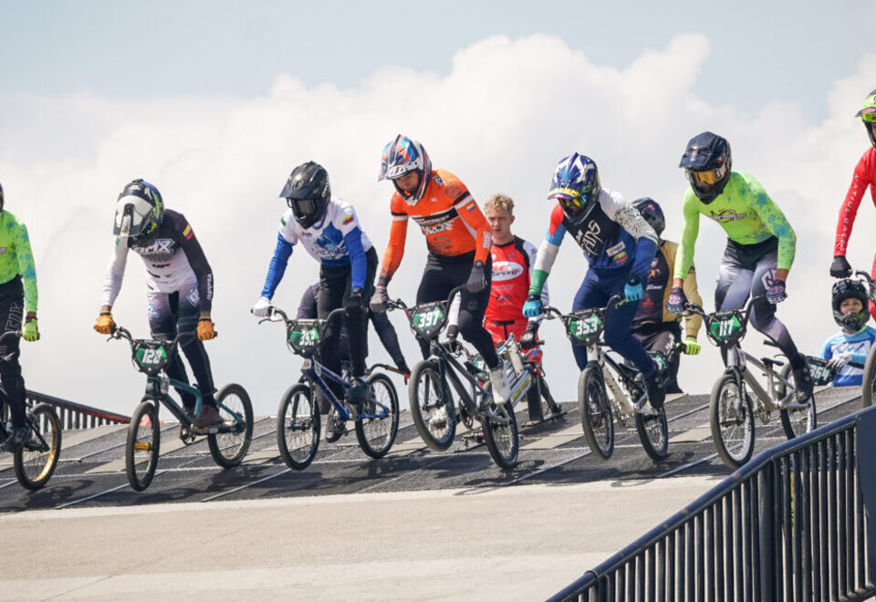 Copa Antioquia de Bicicrós 2026 inicia temporada en Medellín: 649 corredores, figuras olímpicas y campeones mundiales en acción