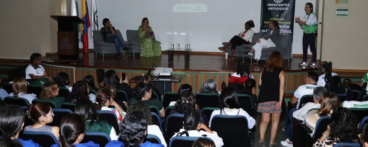 Con diálogo y reflexión, Indeportes Antioquia conmemoró el Día Internacional por los Derechos de las Mujeres