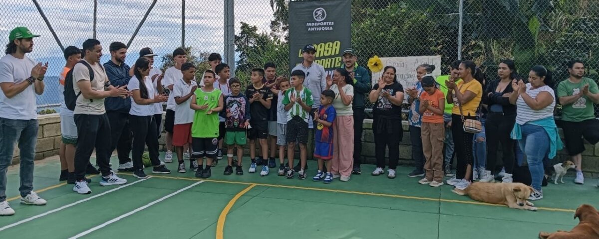 En Montebello avanzan obras de mejoramiento de tres placas polideportivas y un coliseo, con una inversión superior a los 1.393 millones de pesos