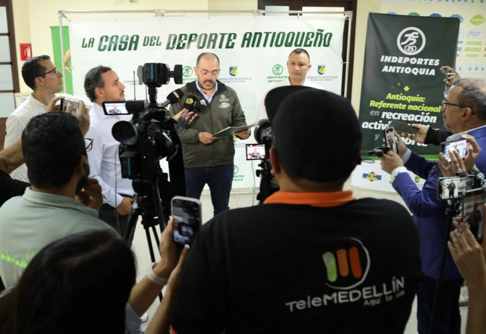 Rueda de Prensa Indeportes Antioquia 2026 - Gerente y Subgerente de Deporte Asociado y Altos Logros