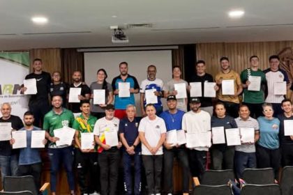 Capacitación de entrenadores de balonmano en Medellín