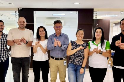 Representantes de la INSOR (el Instituto Nacional para Sordos), la Dirección de Discapacidad de la Gobernación e Indeportes Antioquia