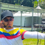 Con la camiseta tricolor puesta y la mira fija en el objetivo. Juan Andrés Restrepo Villa, U21, compite en el Campeonato Panamericano de Tiro con Arco dejando en alto el nombre de Colombia