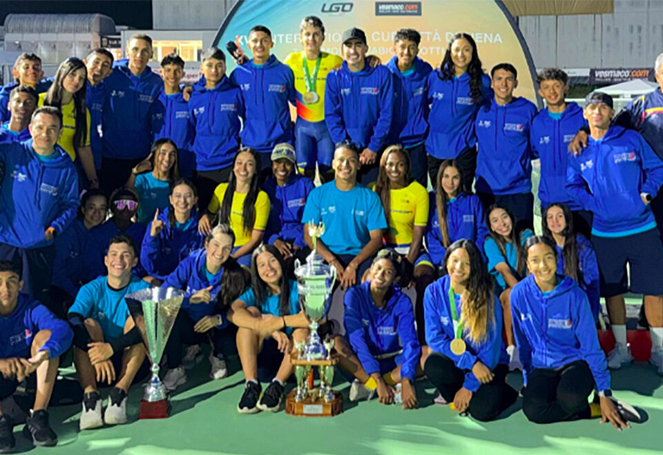 Deportistas de la Liga de Patinaje de Antioquia que se coronaron campeones en la Copa Internacional 2026, realizada en Siena, Italia.