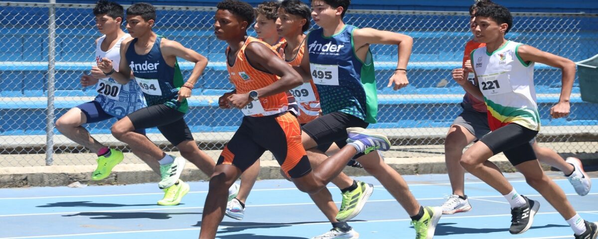 Competencia intercolegiada de atletismo en Girardota