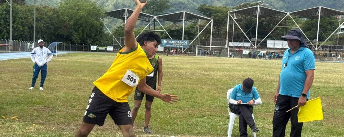Atletismo compite con intensidad en los Intercolegiados: jóvenes atletas son "Generación de Campeones" para Antioquia