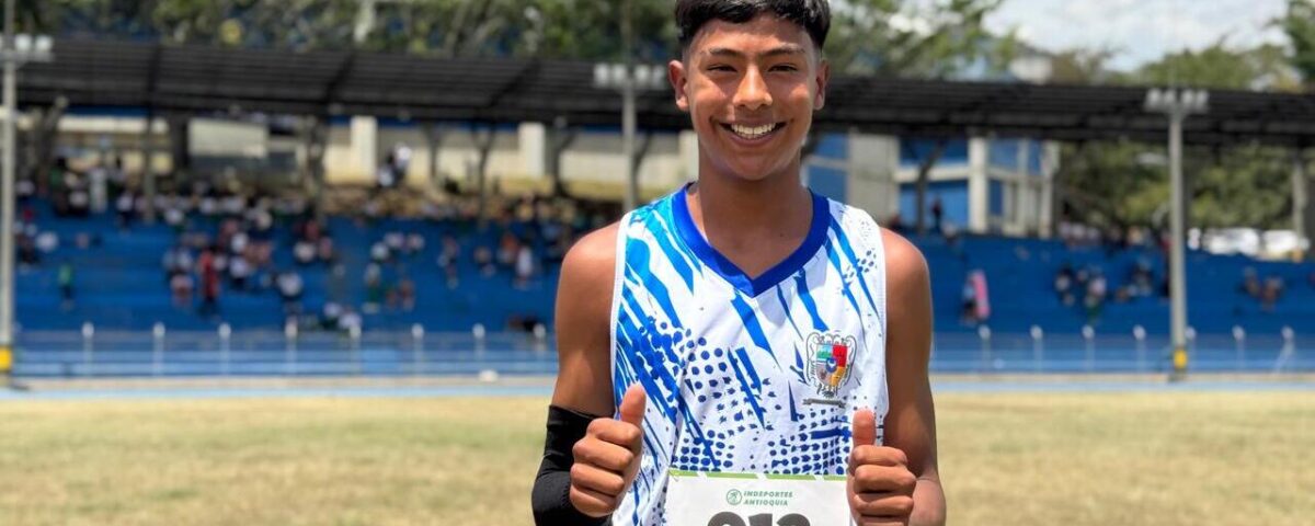 Santiago Giraldo Urueta, el atleta de Alejandría que saltó su propia altura y conquistó el oro en los Juegos Intercolegiados de Antioquia