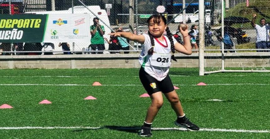Deportista de atletismo en acción en Yarumal
